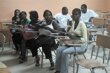 Estudiantes haitianos en R.Dominicana denuncian supuestas trabas migratorias