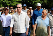 Presidente Luis Abinader entrega remodelado Club Los Cachorros de Cristo Rey. Otras Noticias Presidenciales