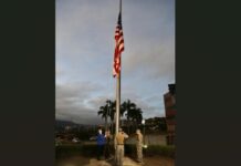 La bandera de EEUU ondea en su Embajada en Caracas siete años después