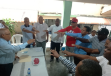 Academia Dominicana de Bomberos juramento a Periodista, Humorista , Escritor y Libretista Jose Wilson Dia. Hara excursion por Dia de la Mujer