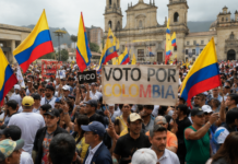 Colombia llega este domingo a la segunda vuelta de sus elecciones más polarizadas de su historia reciente