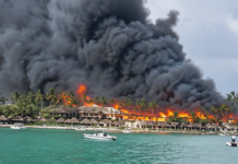 Un intenso incendio deja un muerto y 1.690 evacuados en un complejo hotelero en República Dominicana